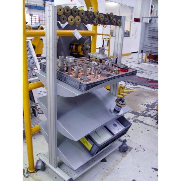 leanpost-900b-porte-bacs-l-1000-x-p-560-x-h-1600-mm-de-3-niveaux-sur-roulettes-2-etageres-inclinables-1-plancher