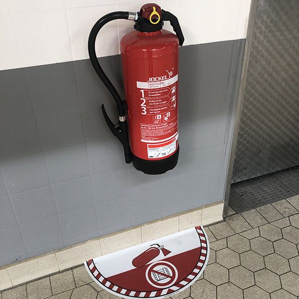 pictogramme-adhesif-interdit-de-stocker-rouge-l-610-x-l-305-mm