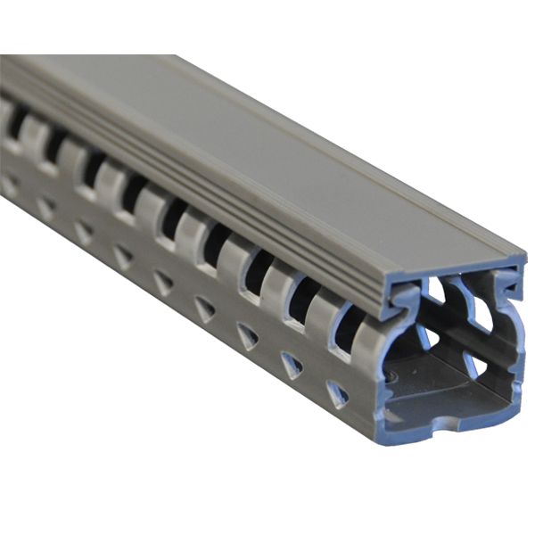 goulotte-pour-fils-electriques-l-2000-mm-livree-avec-vislardons