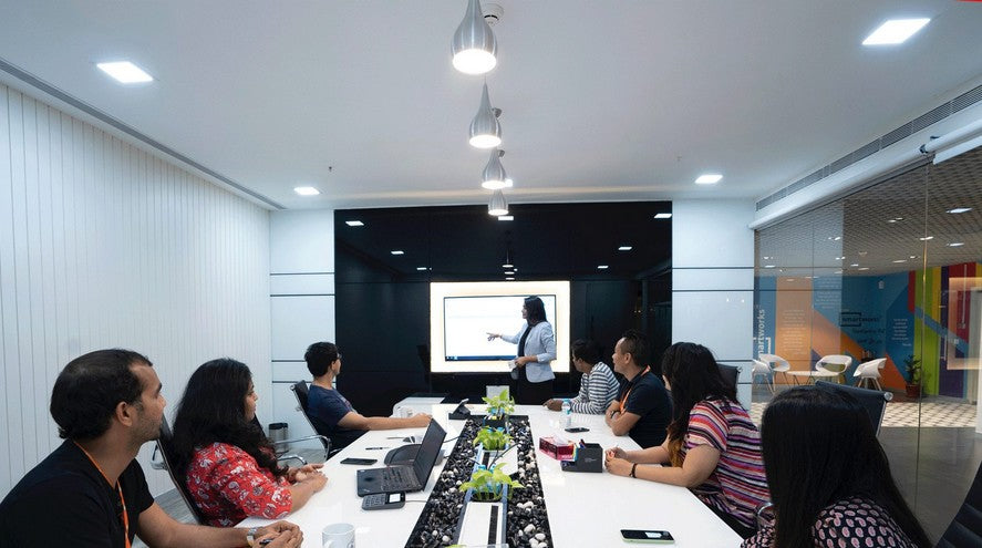 Améliorez votre efficacité collective avec la salle de réunion digitale